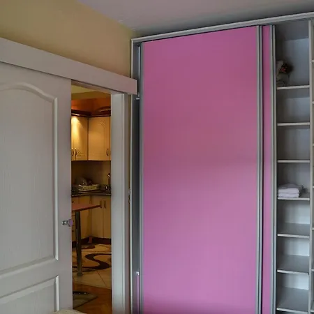 Apartment George דירה