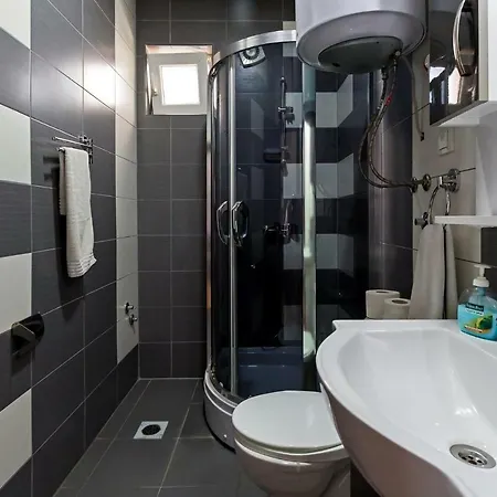 Apartment George דירה *